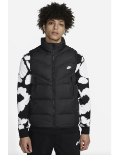 Nike Storm-FIT Windrunner...