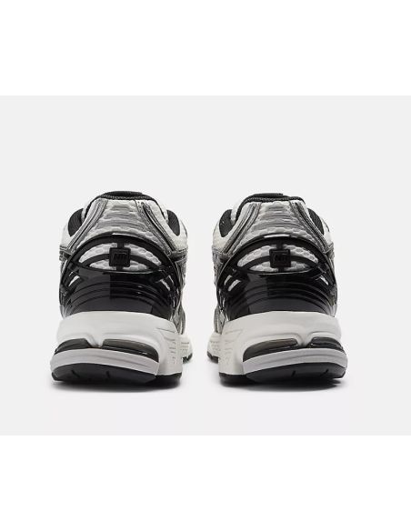 1906R Silver Metallic NEW BALANCE