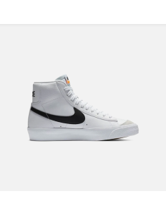 Nike Blazer Mid 77 WHITE NIKE 2