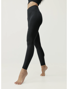 Yami Black BORN LIVING YOGA