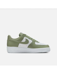 Nike Air Force 1 07 SE... 2