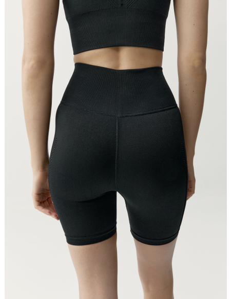 Short Sunset Black L Black BORN LIVING YOGA